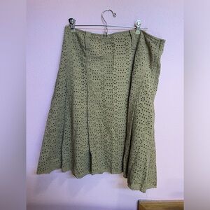 Burberry  100% Cotton Olive Green Eyelet Skirt  US Size 10